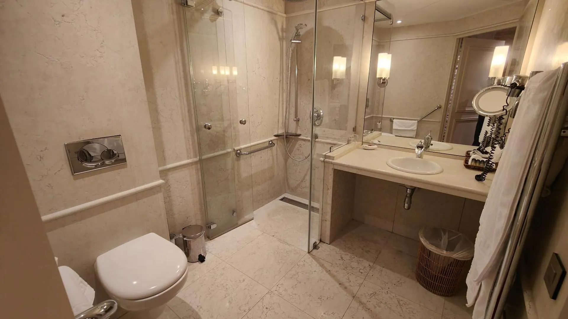 Hotel Le Relais Medicis 4*
