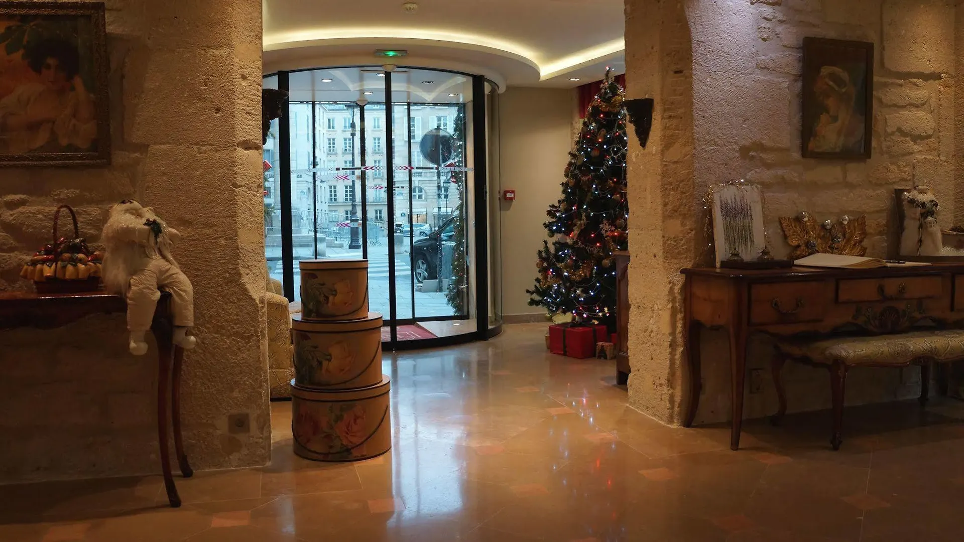 Le Relais Medicis Paris